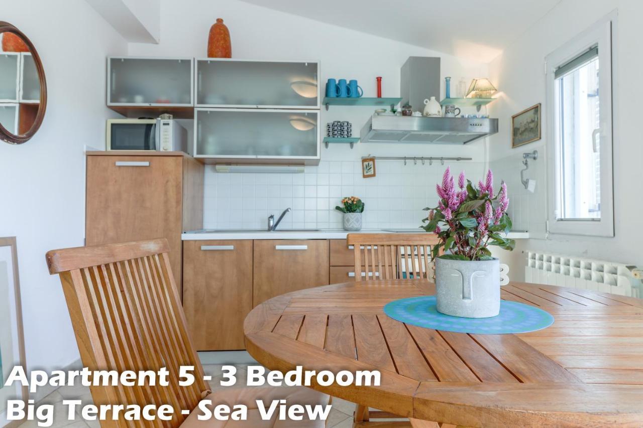 Art Apartments Vrsar Luaran gambar