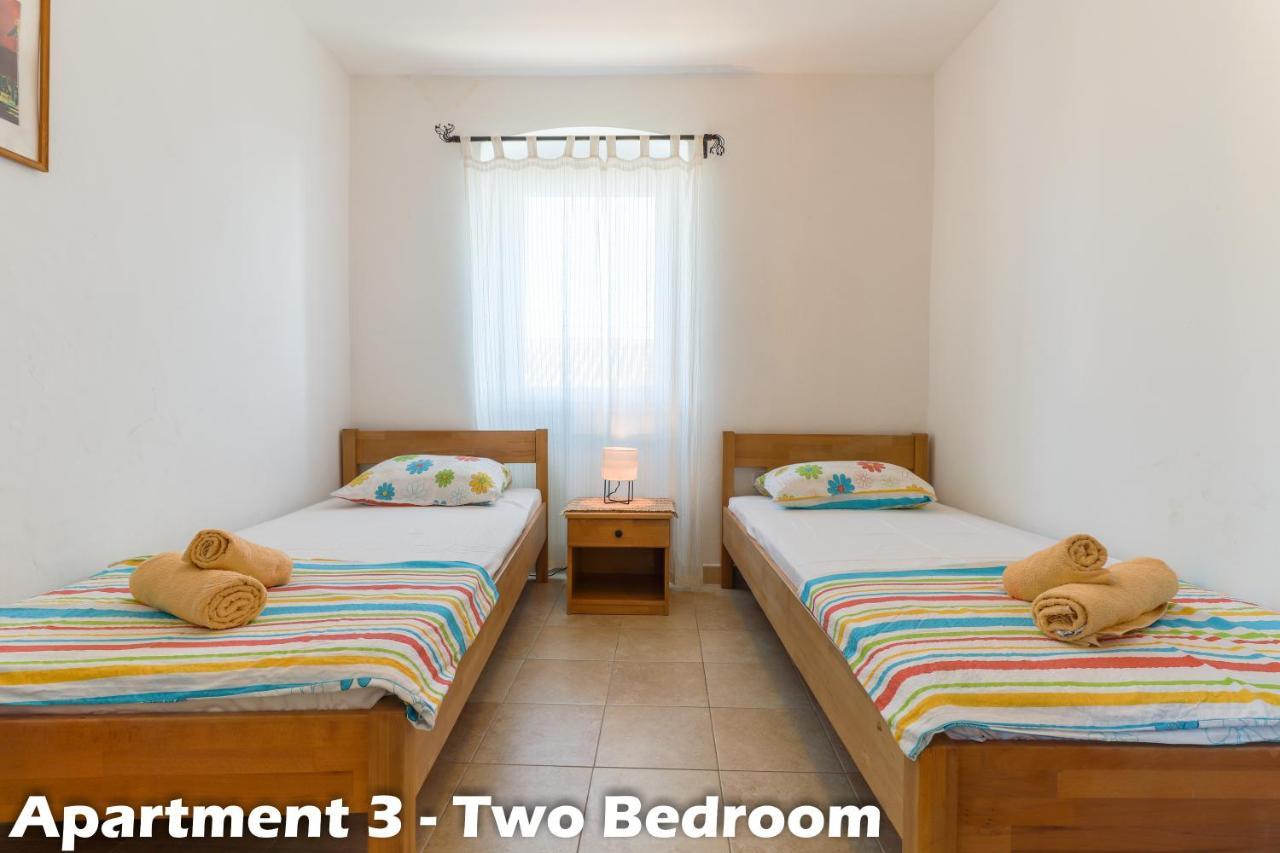 Art Apartments Vrsar Luaran gambar