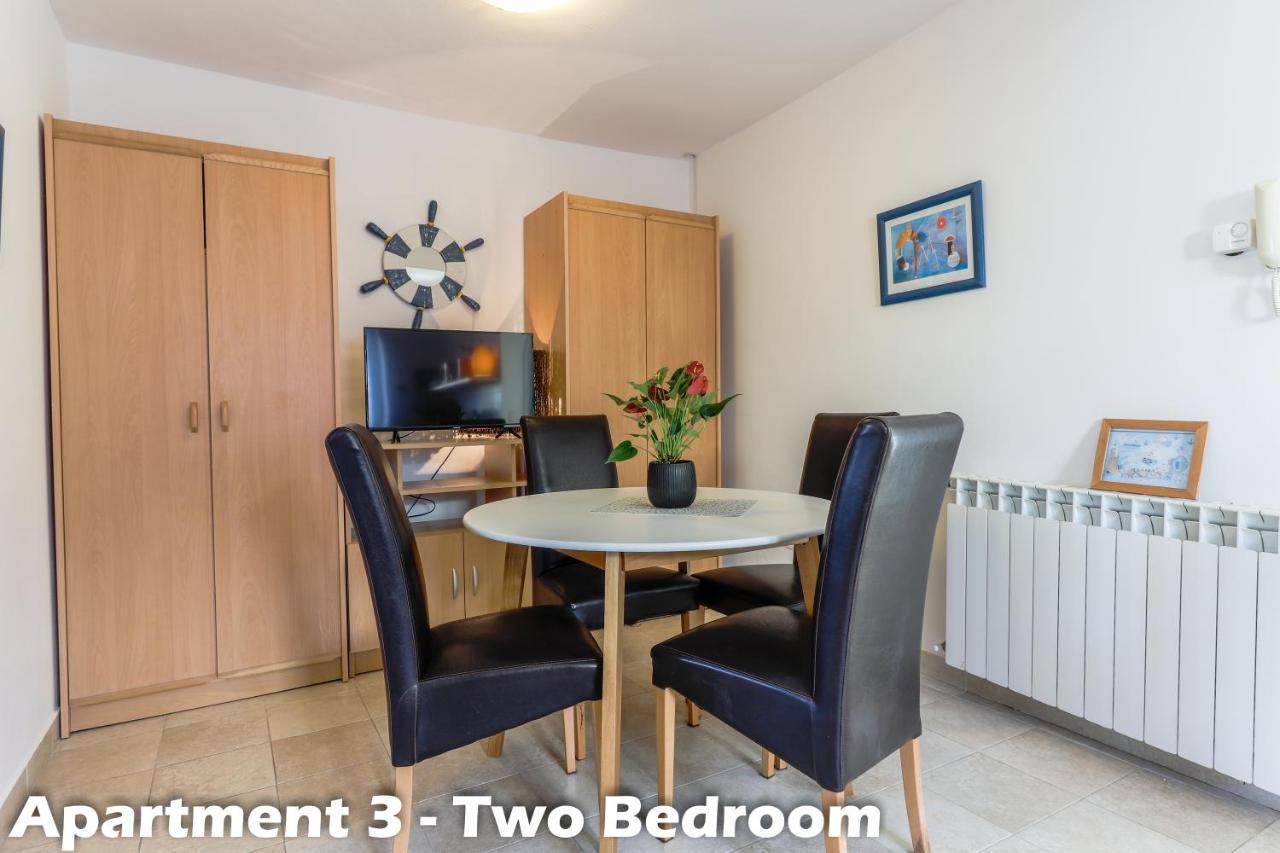 Art Apartments Vrsar Luaran gambar